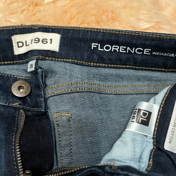 DL1961 Florence Instasculpt Jeans - Picture 8 of 9